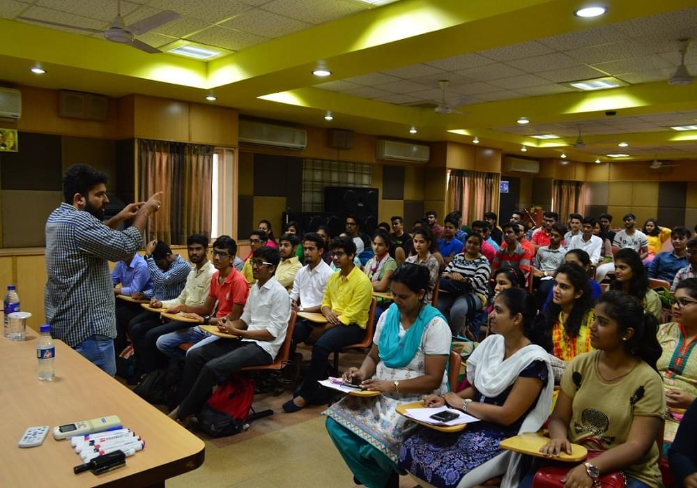 S G M English Medium College of Commerce and Management Vallabh Vidyanagar Events photo 4